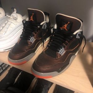jordan 4 retro starfish pre owned 9/10 condition